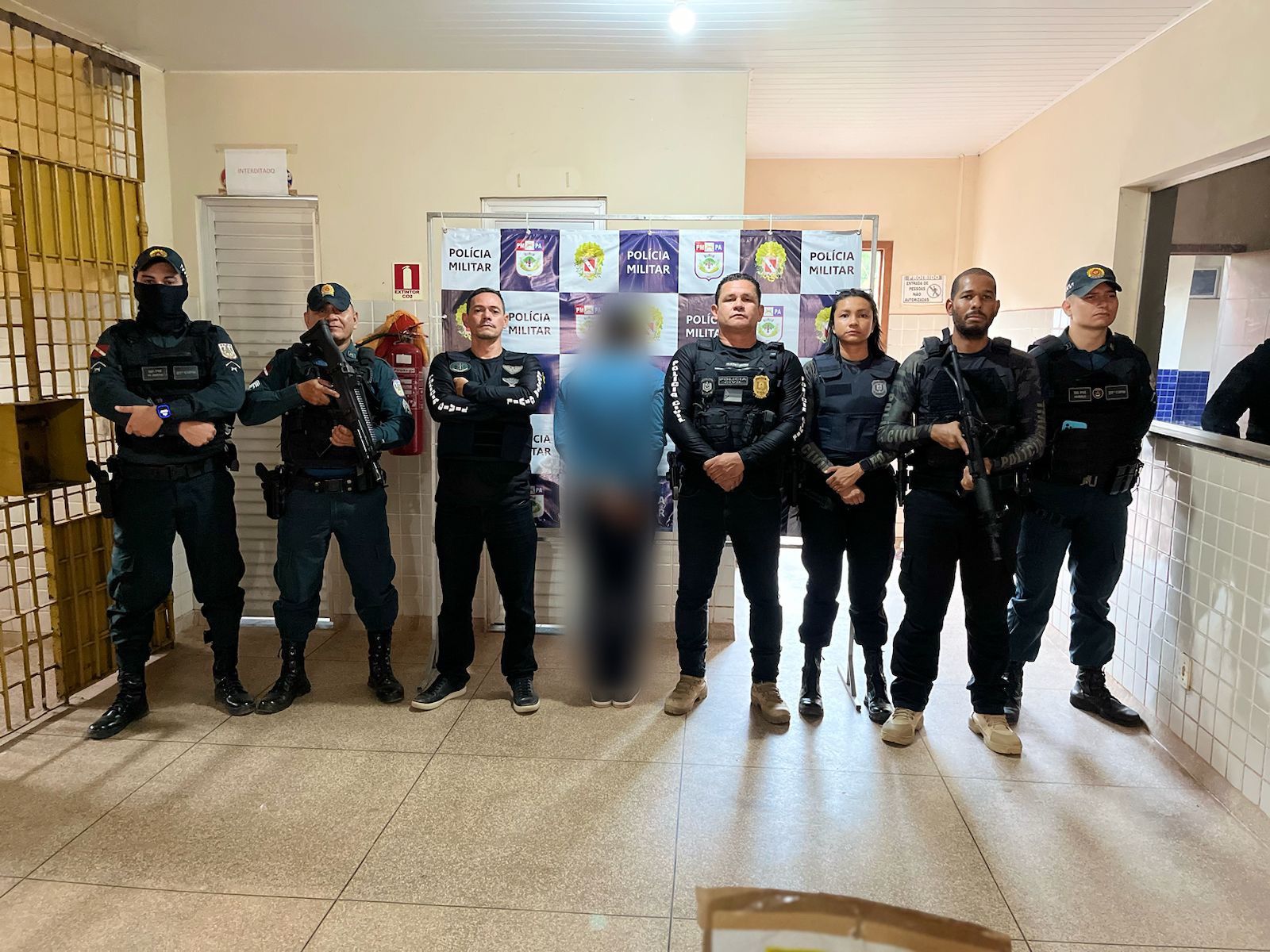 AÇÃO INTEGRADA ENTRE AS FORÇAS DE SEGURANÇA DO AMAPÁ E DO PARÁ RESULTA NA PRISÃO DE INDIVÍDUO QUE MATOU A NAMORADA COM UM GOLPE DE MATA-LEÃO 